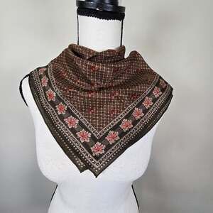 Vintage Women's Scarf Autumn Colors Green Brown Mixed Print Classic Old Money